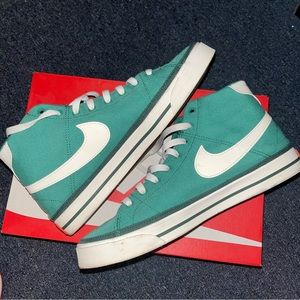 Nike Blazer High